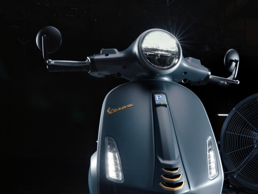 https://wlassets.vespa.com/wlassets/vespa/master/range/primavera/models_page/primavera_125/2025/Officina-8/tab/Vespa_Officina08_tab_design_900x675/original/Vespa_Officina08_tab_design_900x675.jpg?raw=11750166528730