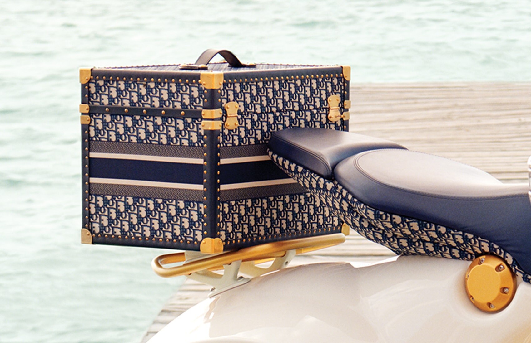 Vespa 946 Christian Dior