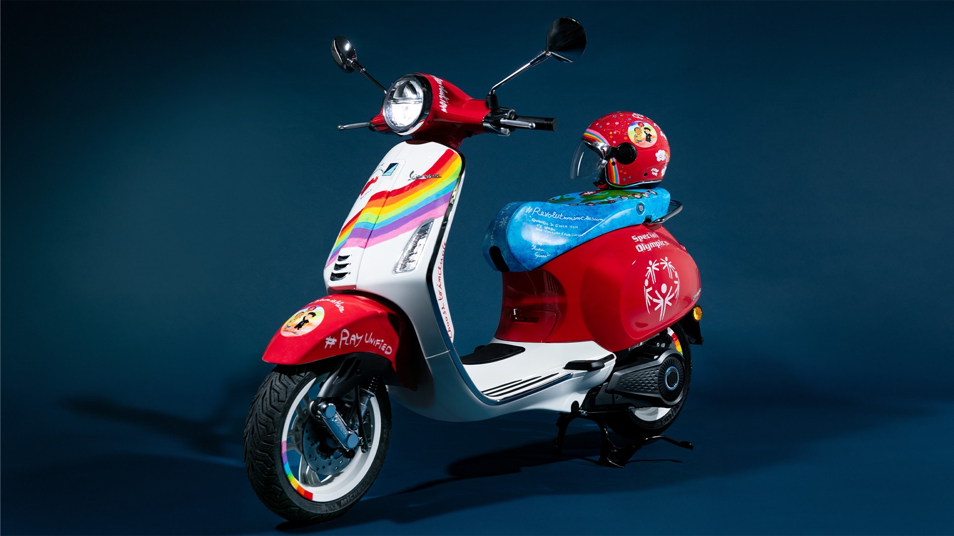 スノーボード VESPA The Piaggio Group and Vespa support the 2025 Special Olympics